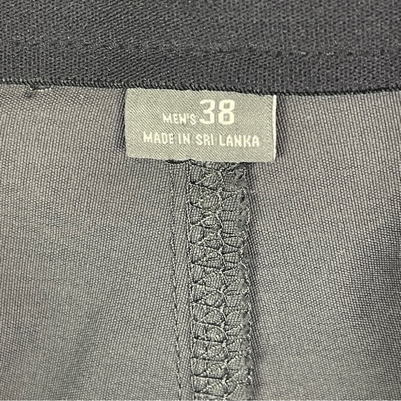 Eddie Bauer Shorts Men's 38 Nylon Grey Stretch Hiking Performance Zip Pockets - Picture 8 of 9